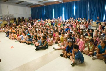 large group at show